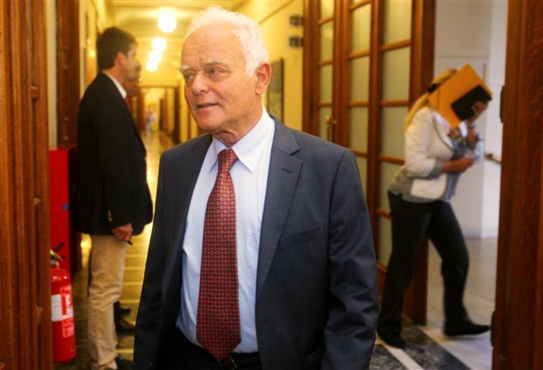 Μανιτάκης: Η Τρόικα μου έλεγε … «μόνο με βία καταλαβαίνουν οι τεμπέληδες» 