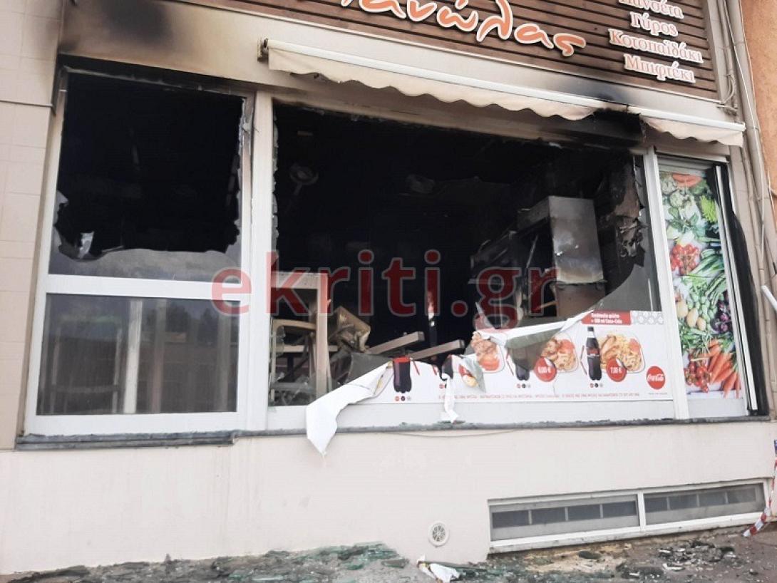 Το γνωστό ψητοπωλείο τυλίχθηκε στις φλόγες