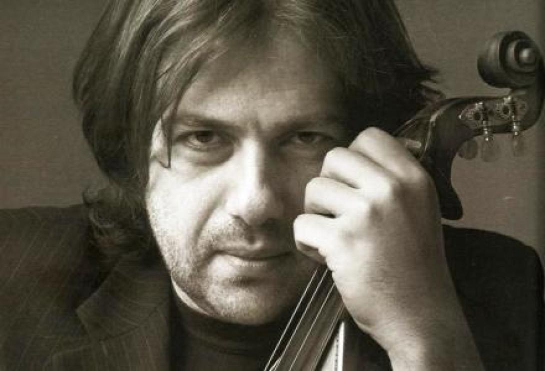 Ο Μάνος Πυροβολάκης θα ανάψει το χριστουγεννιάτικο δέντρο στη Χώρα Σφακίων