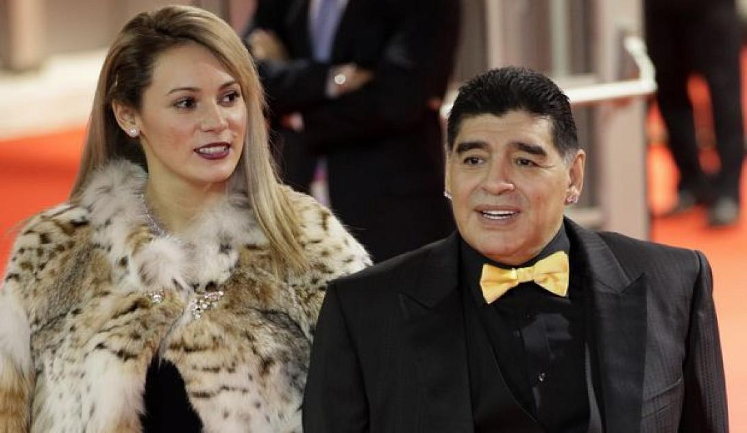 maradona_girlfriend.jpg
