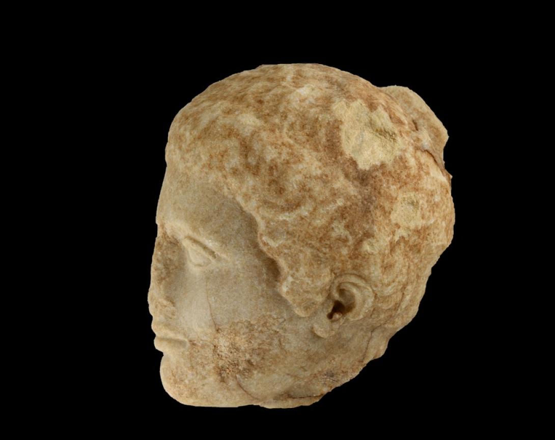 Μαρμάρινη κεφαλή του 4ου π.Χ. αιώνα.