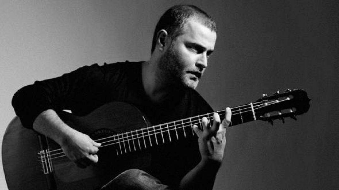 Στην Κρήτη ο Παναγιώτης Μάργαρης… με την μαγεία της κιθάρας του!
