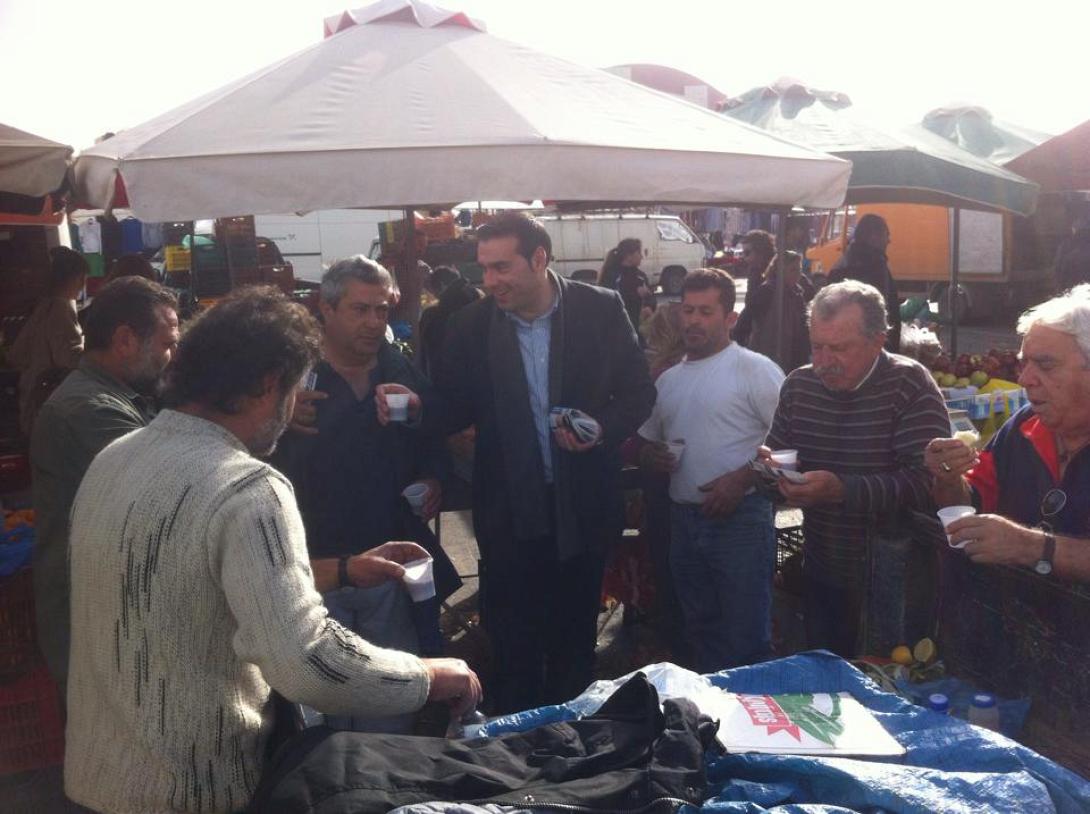 Στη λαϊκή αγορά των Πατελών ο Γιώργος Ματαλλιωτάκης