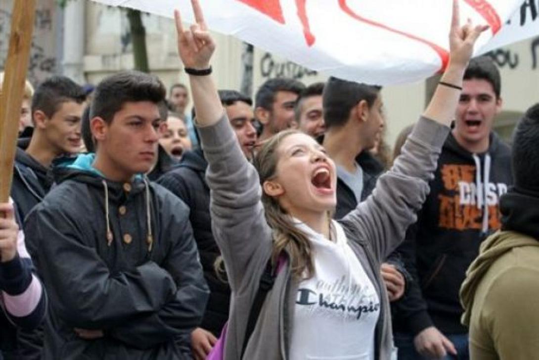 Οι συνταξιούχοι του Ηρακλείου στηρίζουν τις μαθητικές κινητοποιήσεις