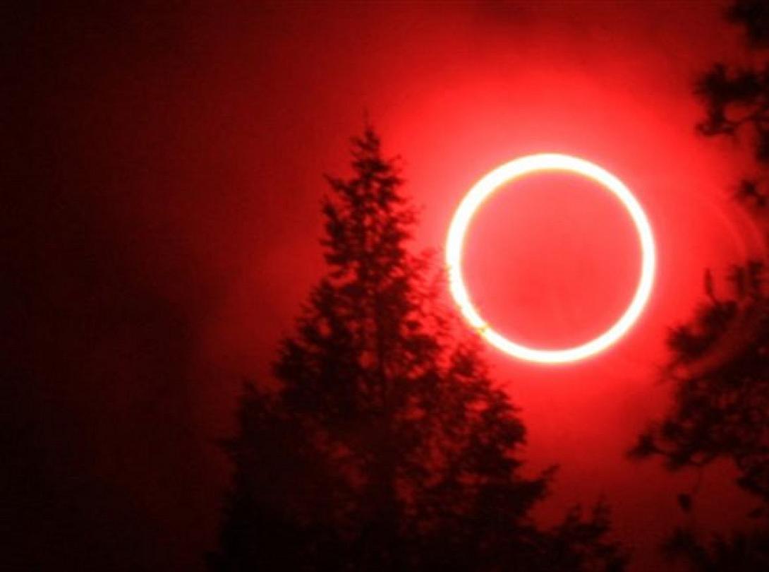 "Ματωμένο" το φεγγάρι την Μεγάλη Τρίτη 