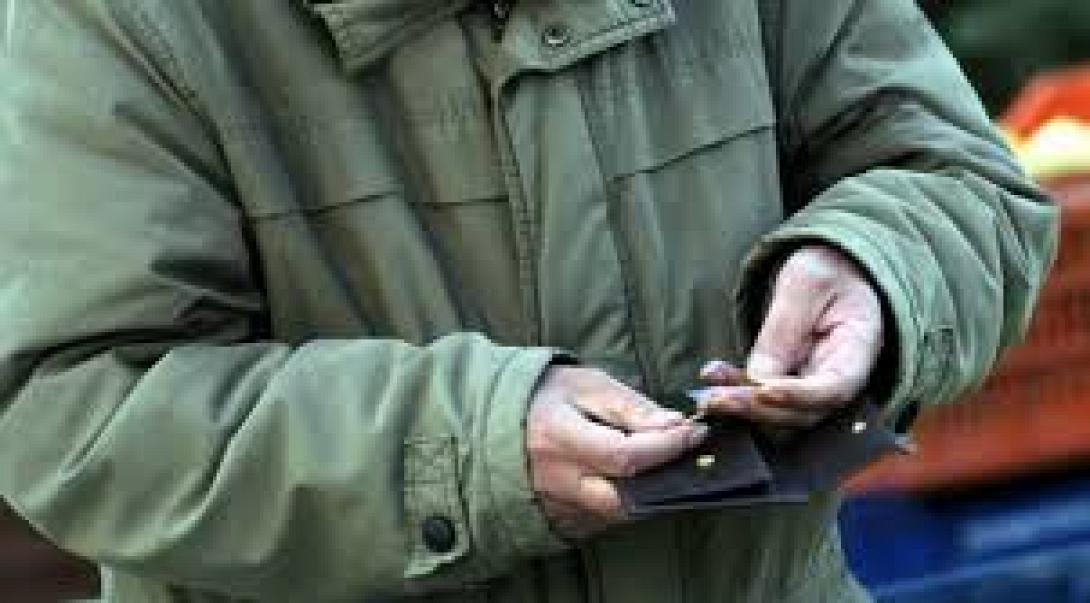 Ποιοι γλιτώνουν το μαχαίρι στις συντάξεις 