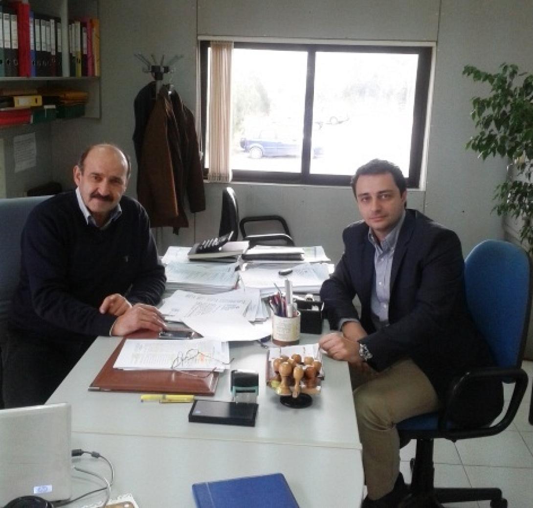 Τα κλειστά εργαστήρια του ΙΕΚ Ηρακλείου στο επίκεντρο συνάντησης του Μ. Σενετάκη