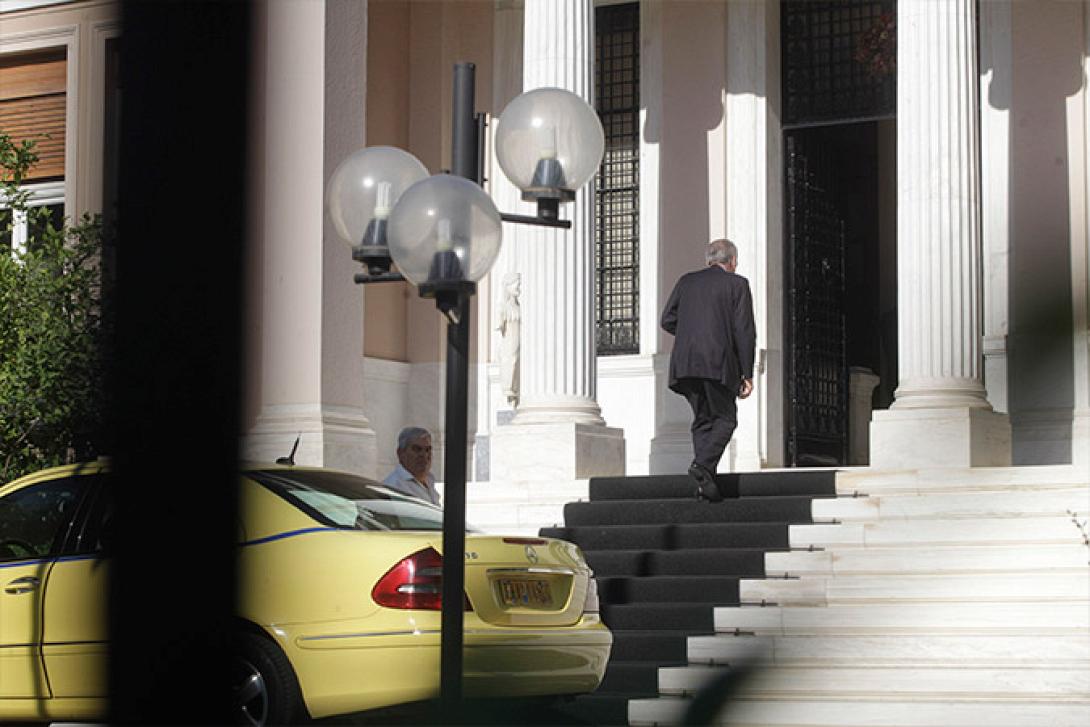 "Ένα ταξί για το Μέγαρο Μαξίμου και τον κύριο Μόντι, παρακαλώ..."