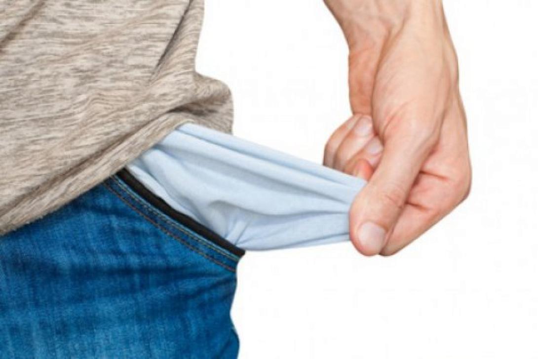 Τράπεζα της Ελλάδος: Έκθεση - κόλαφος για τις μειώσεις των μισθών