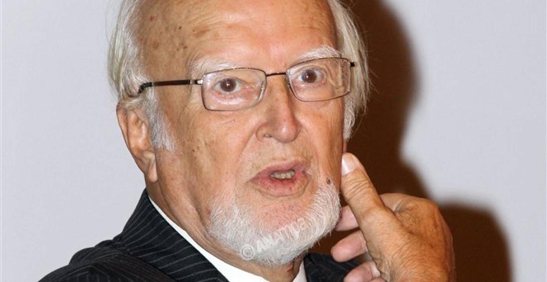 "Εφυγε" ο δημοσιογράφος Μέμος Φαράκος