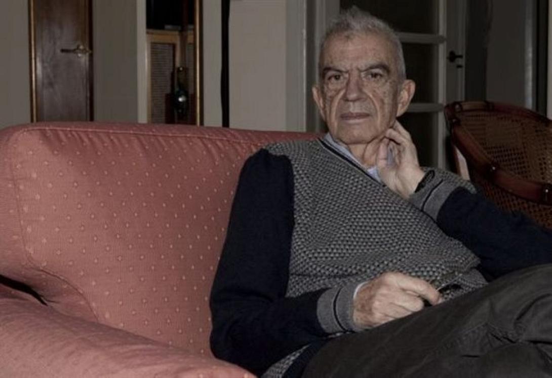 Την Τρίτη η κηδεία του Μένη Κουμανταρέα