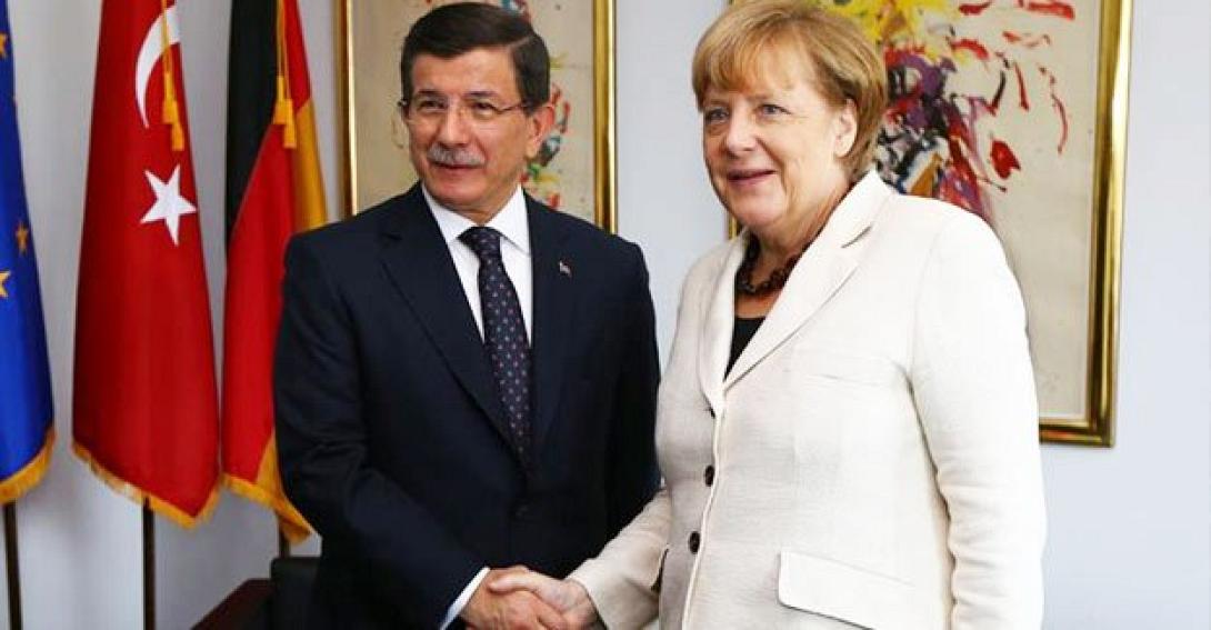 merkel_davutoglu01-27september2015.jpg