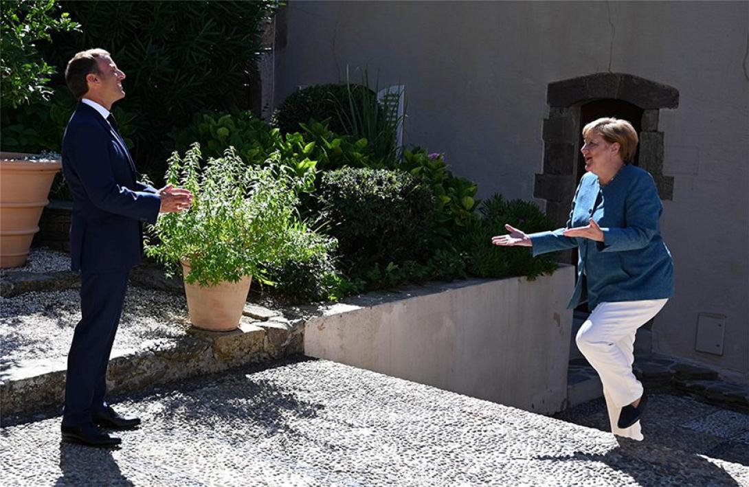 Μακρον Μερκελ