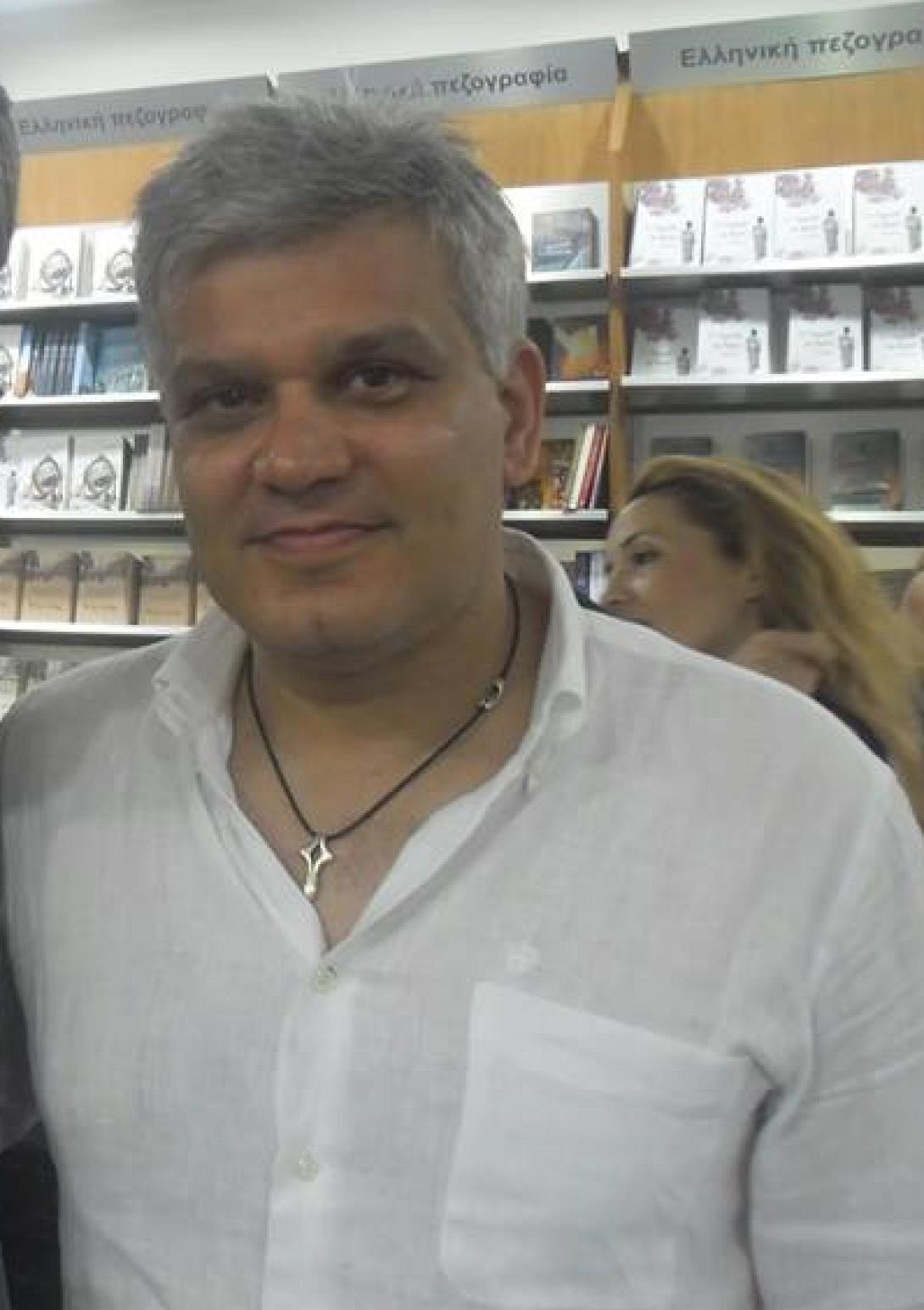 Ο Μιχάλης Τζανάκης παρουσιάζει το βιβλίο του στο Ηράκλειο