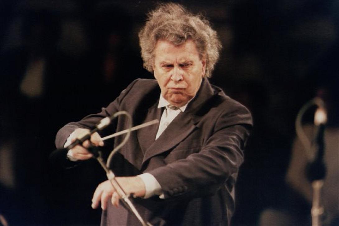 Ο Μίκης Θεοδωρακης