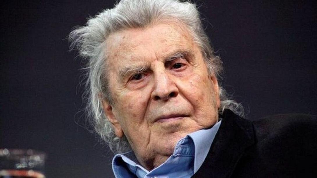 Μίκης Θεοδωράκης