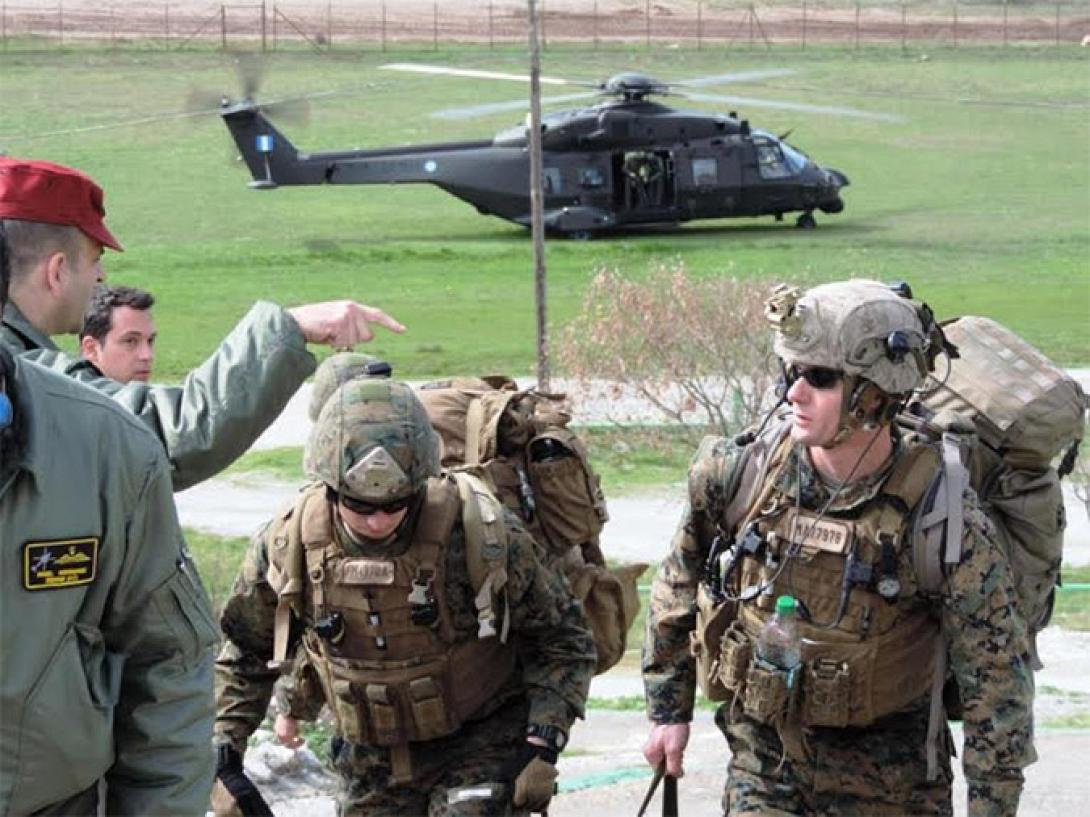 Ελικόπτερα Απάτσι,πύραυλοι Χελφάιρ στις κοινές ασκήσεις Ελλήνων και αμερικανών κομμάντος (φώτος)