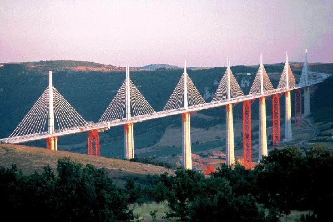 millau_viaduct.jpg