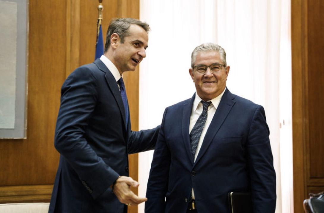 Μητσοτάκης - Κουτσούμπας.jpg