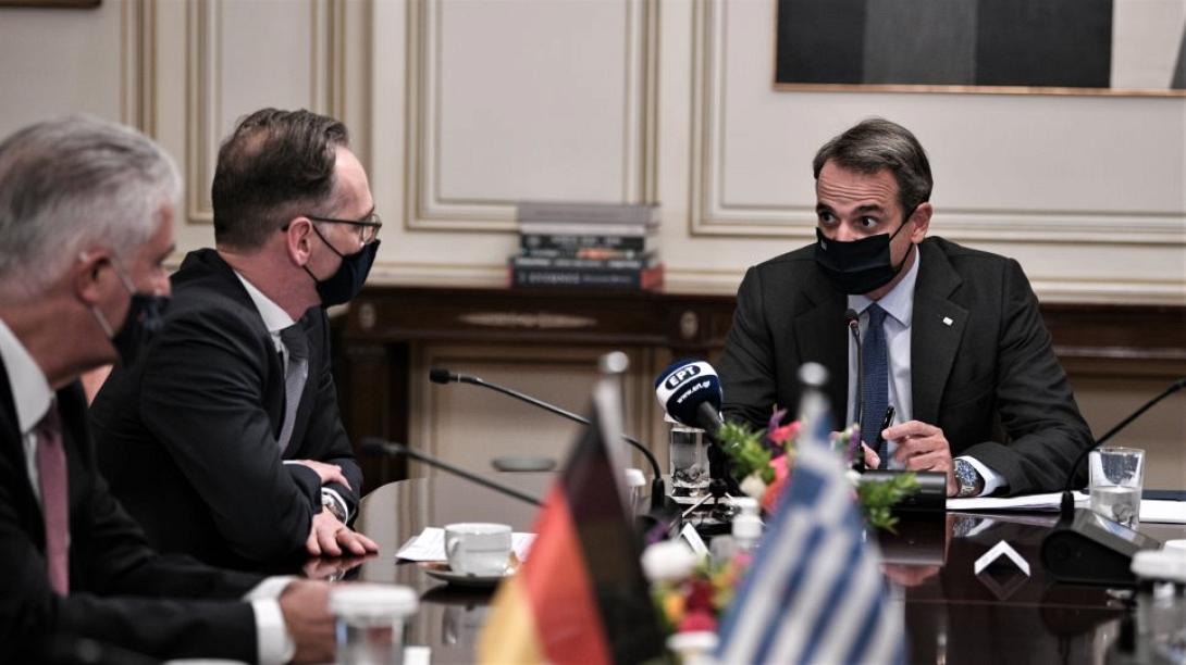 Μητσοτακης Μαας