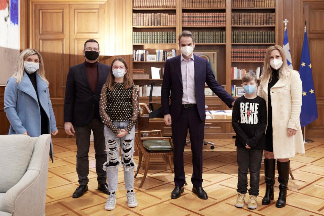 Μητσοτάκης - παιδιά με καρκίνο