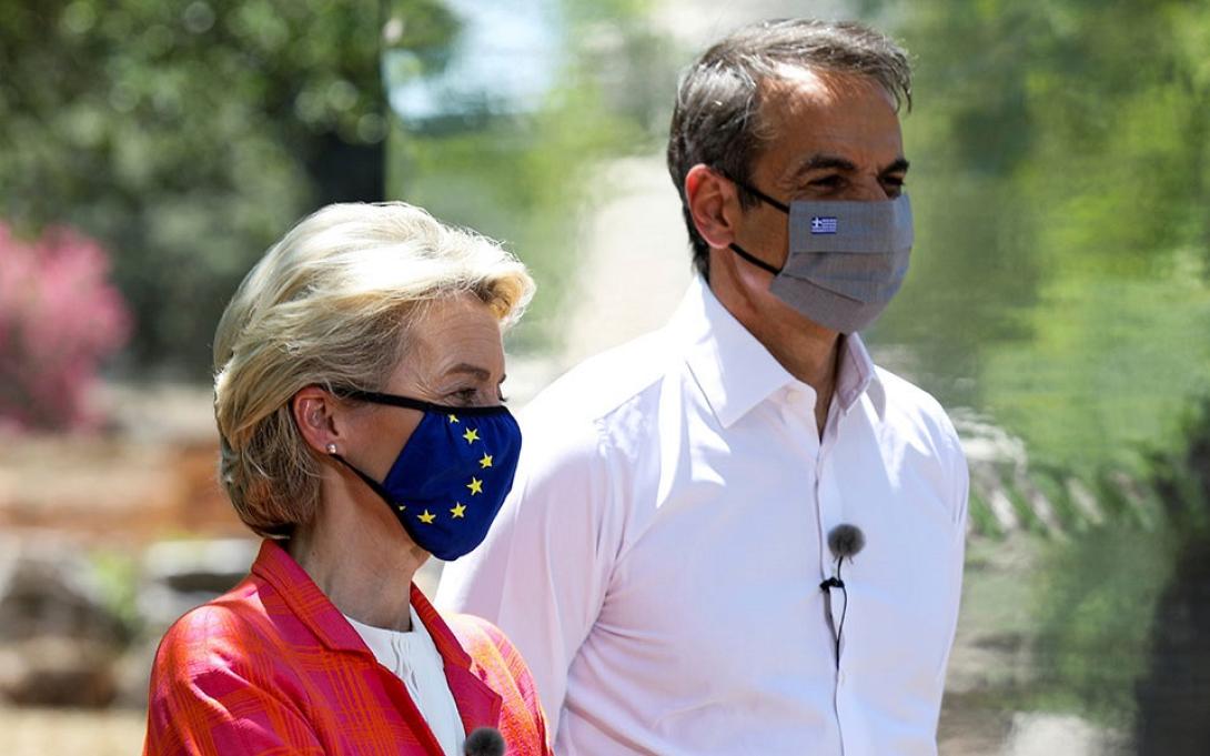 Μητσοτάκης Λάιεν