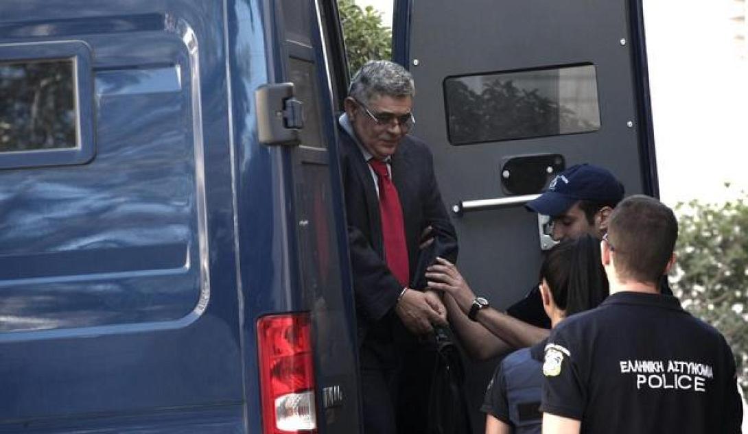 Ένταση με τους Χρυσαυγίτες βουλευτές: Σας περιμένουμε στη φυλακή