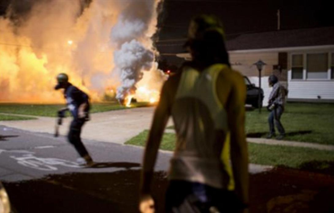 Η απαγόρευση της κυκλοφορίας βοήθησε στην εκτόνωση της έντασης στο Μιζούρι