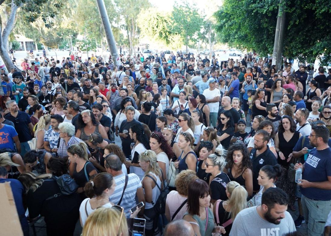 Μεγάλη συγκέντρωση στην πλατεία Ελευθερίας!