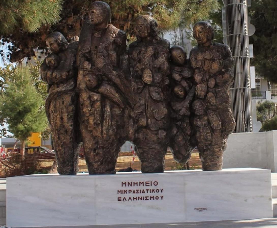 Ξεκίνησε η τοποθέτηση του μνημείου Μικρασιατικού Ελληνισμού