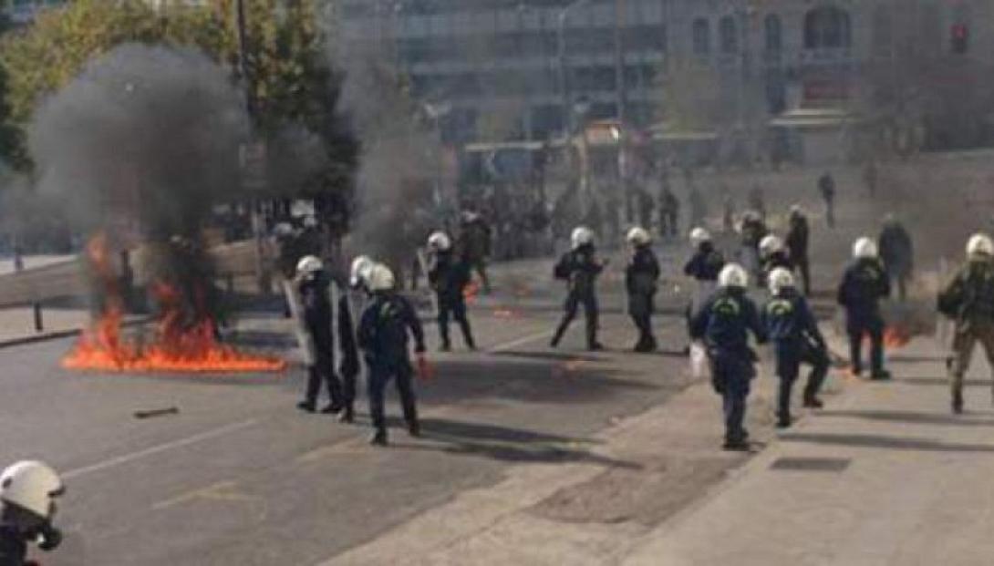 μολοτωφ συνταγμα