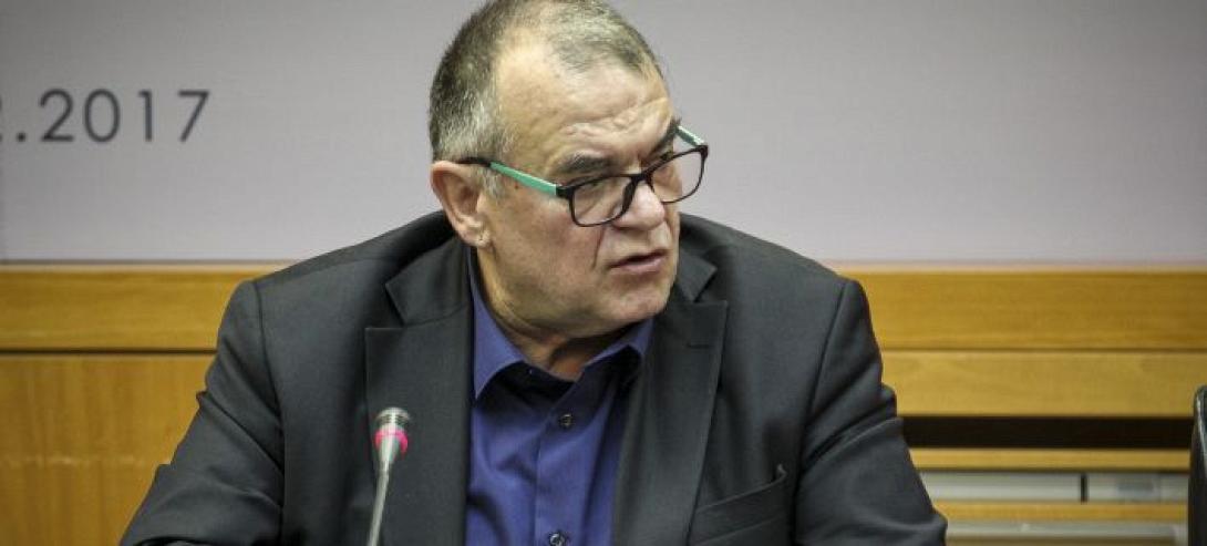 μοναχολιας ΔΕΗ.jpg