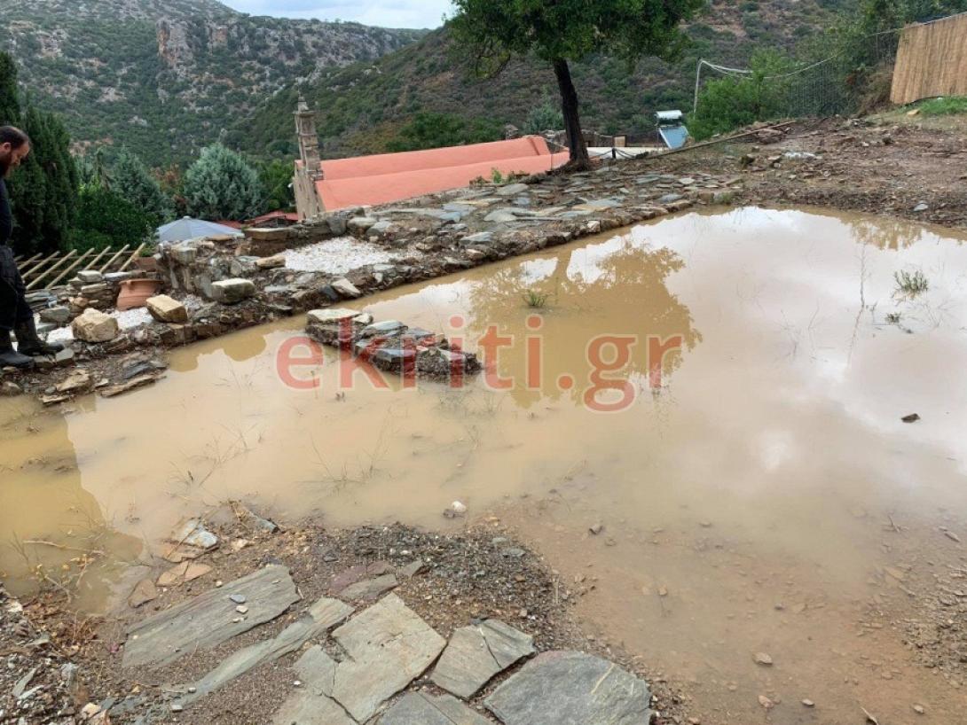προβλήματα από την κακοκαιρία στην Ιερά Μονή Αγίου Παντελεήμονος