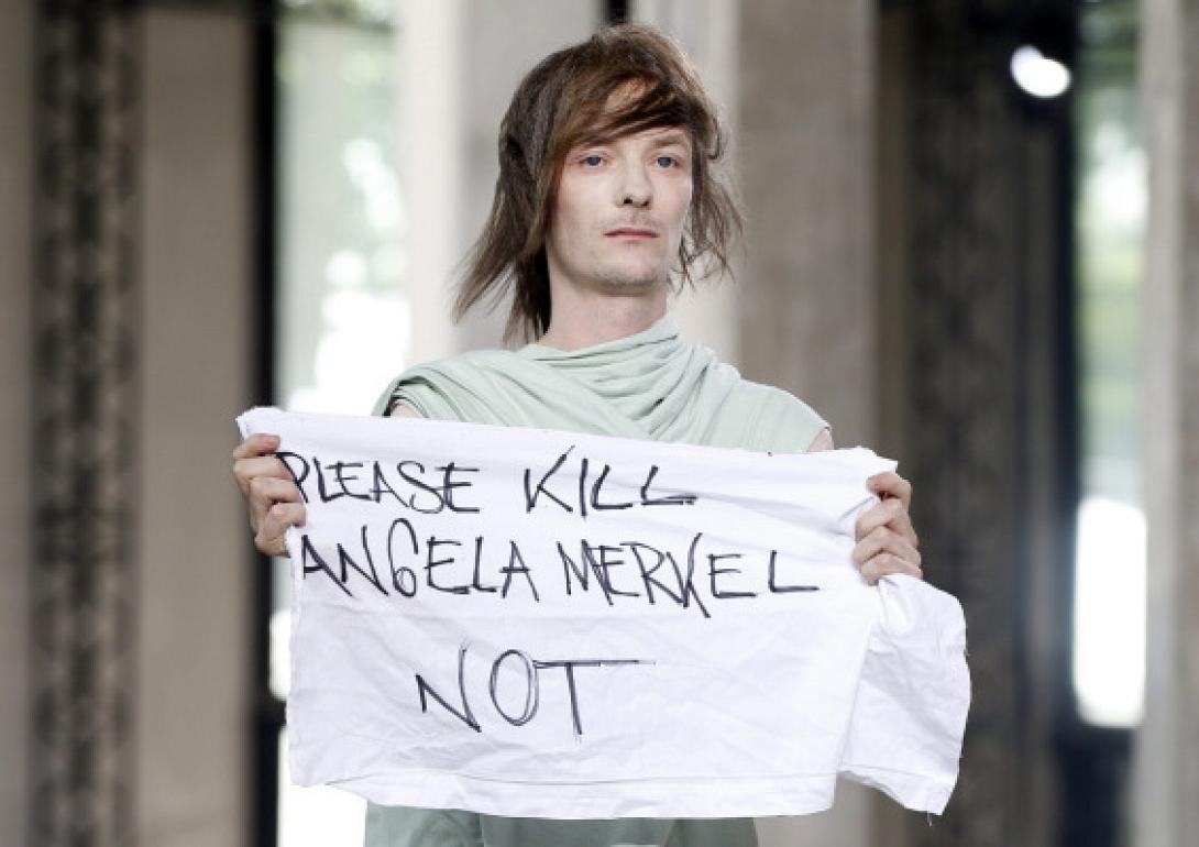 μοντελο με πανο για μερκελ