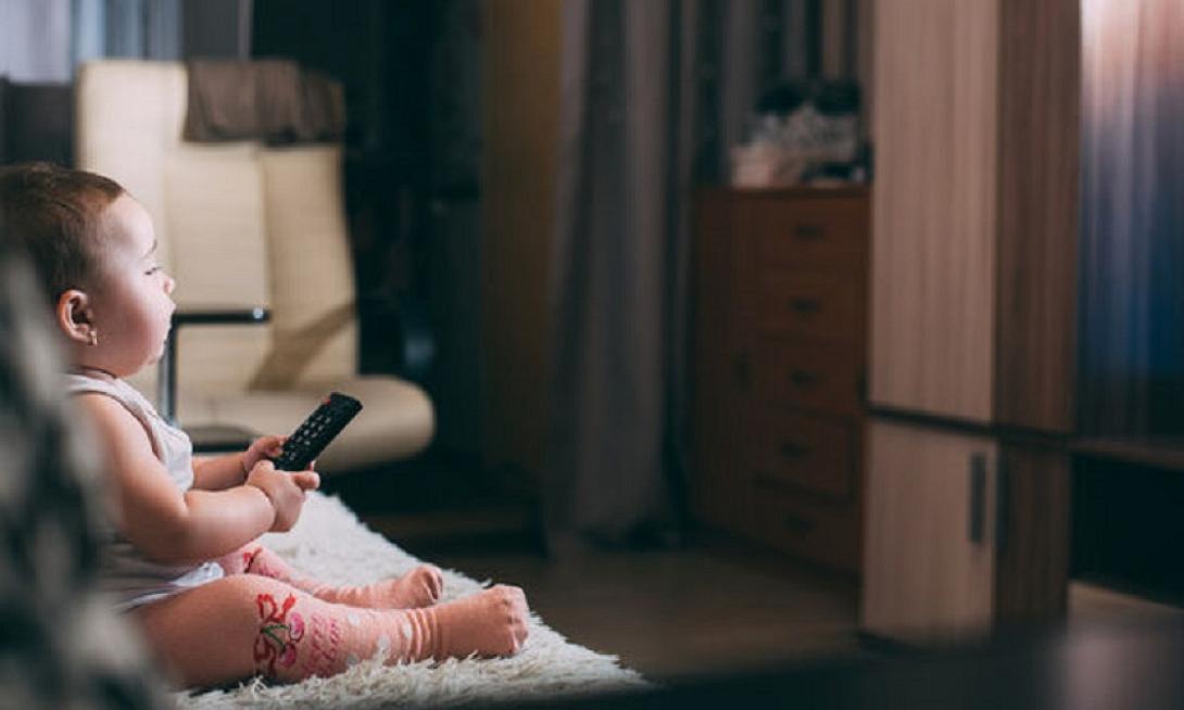 μωρό τηλεόραση