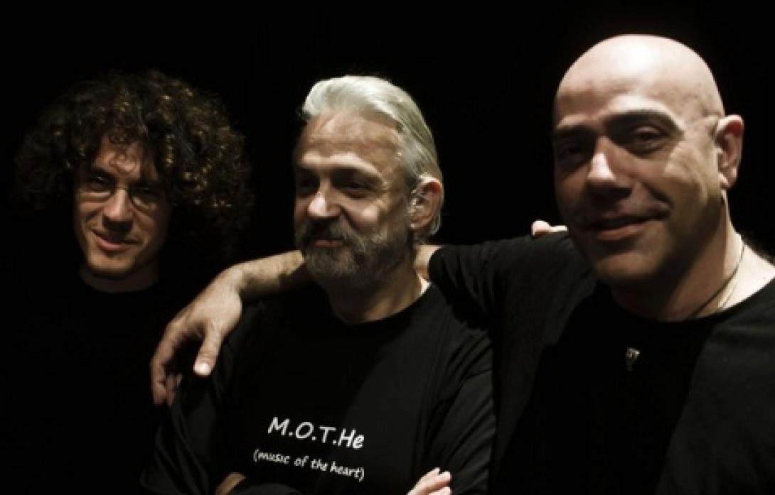 Το μουσικό σύνολο M.O.T.He ... έρχεται στην Κρήτη