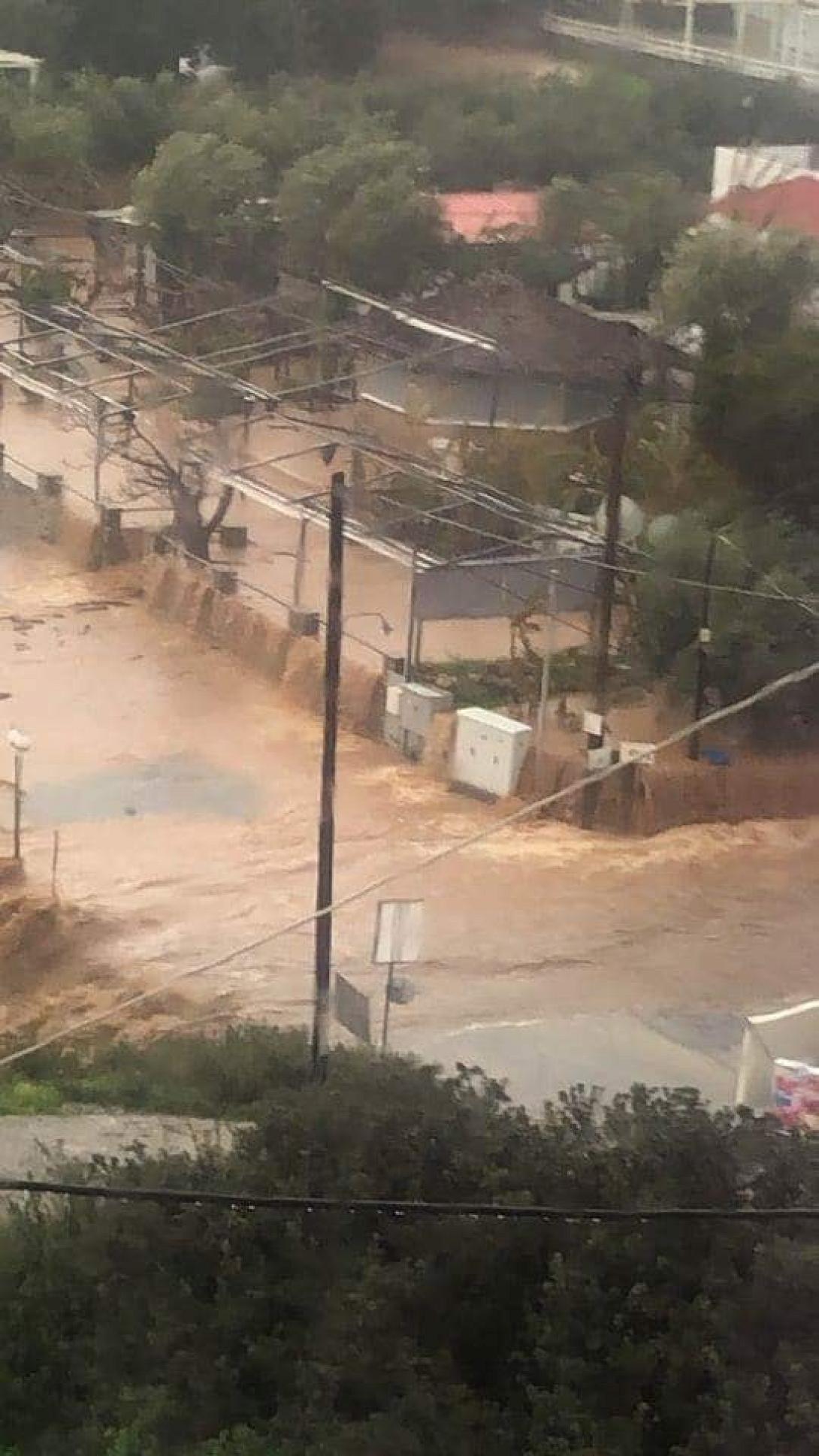 μπαλί κακοκαιρία