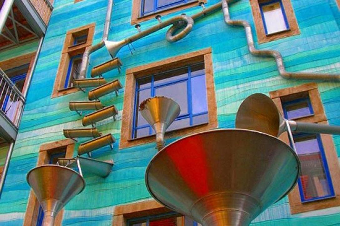 τοιχος ορχήστρα.jpg