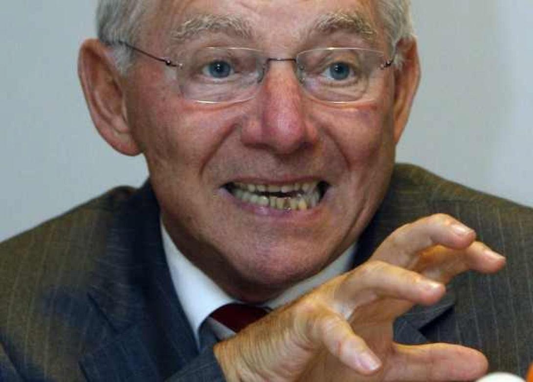 "Συνεχίστε τις μεταρρυθμίσεις" διαμηνύει ο Σόιμπλε 