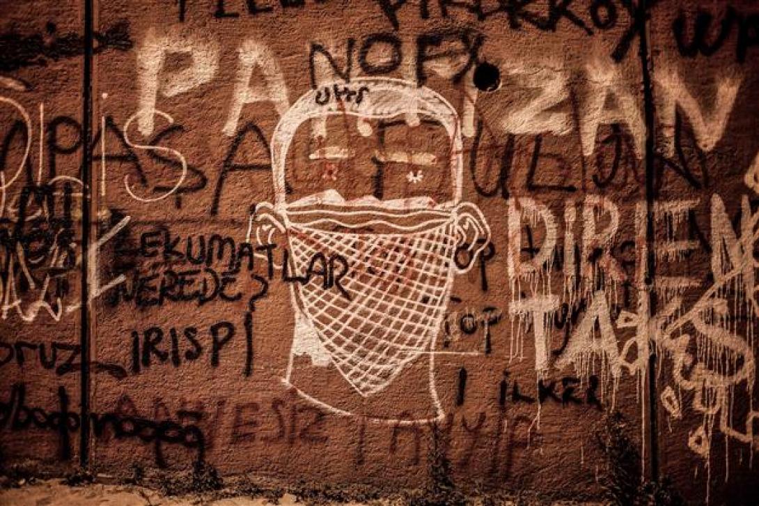 Τουρκία: Συγγραφέας καταδικάσθηκε σε φυλάκιση ενός έτους για "εξύβριση" του Ερντογάν