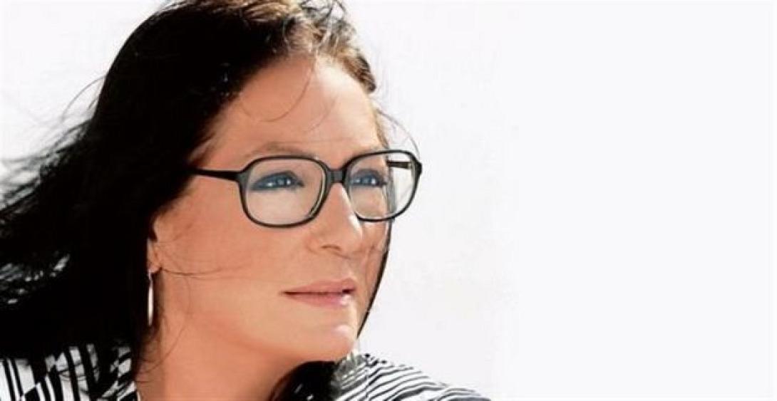 Ένα μικρόφωνο για τα γενέθλια της Μούσχουρη!