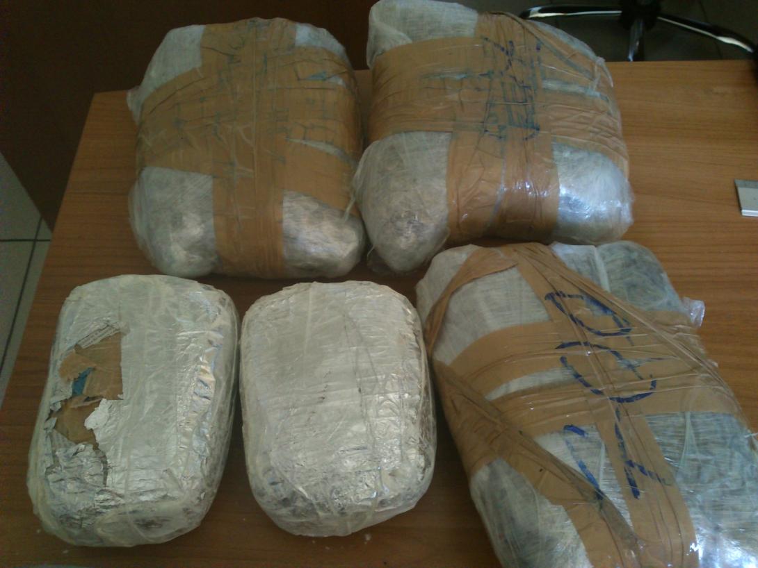 Μεγάλη ποσότητα ναρκωτικών ουσιών είχε στο σπίτι της 55χρονη στο Μαρούσι