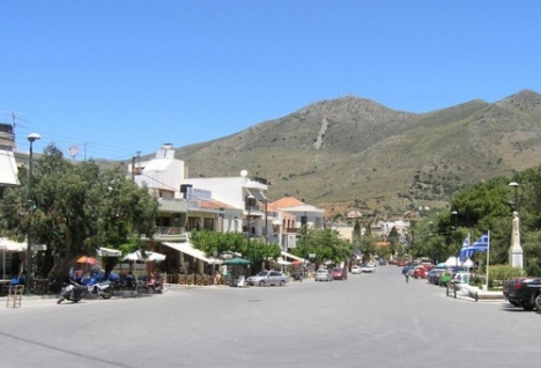 Μεγάλο πρόβλημα αδέσποτων στη Νεάπολη