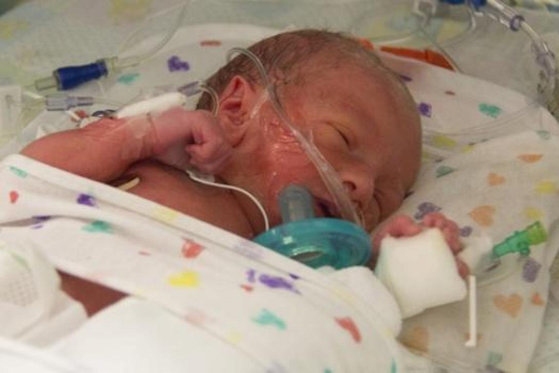 Φιλιππίνες: Φίμωσαν νεογέννητο με ταινία γιατί.. έκλεγε δυνατά