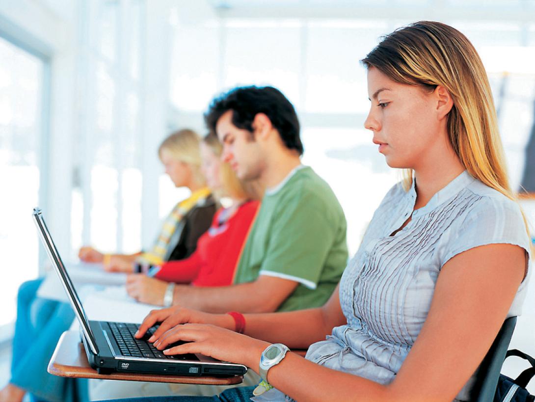 Πρόταση-σοκ του ΚΕΠΕ: Δωρεάν εργασία των νέων για ένα χρόνο!