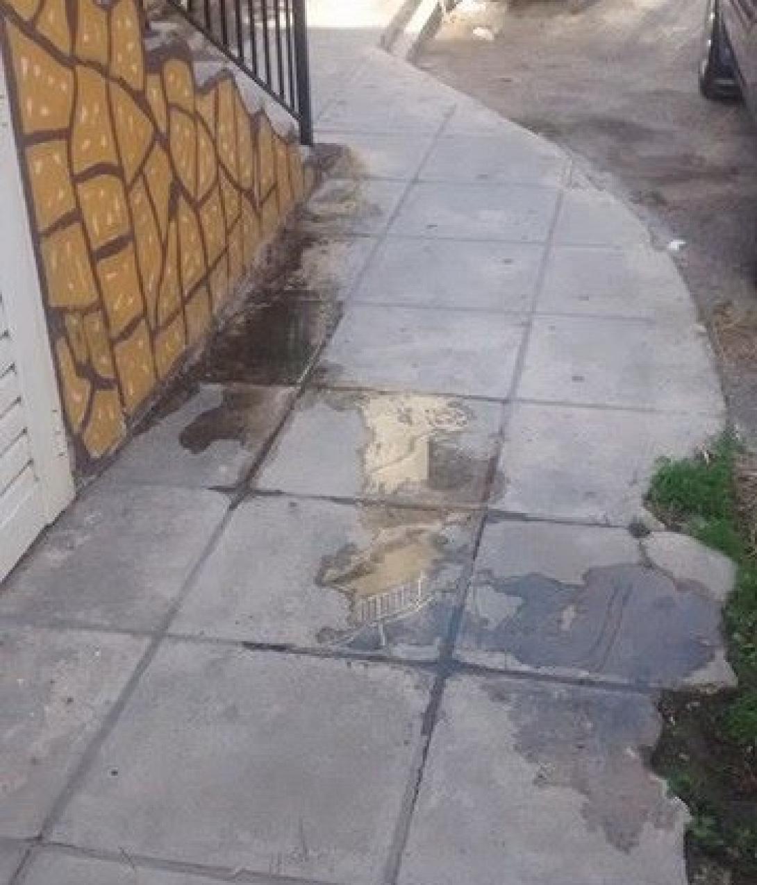 νερό δεξαμενή