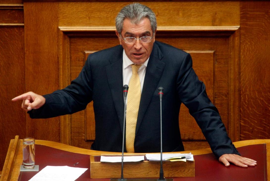 Β.Καπερνάρος: Δεν μπαίνω σε μαντρί. Και αν ήμουν σε μαντρί, θα έβγαινα