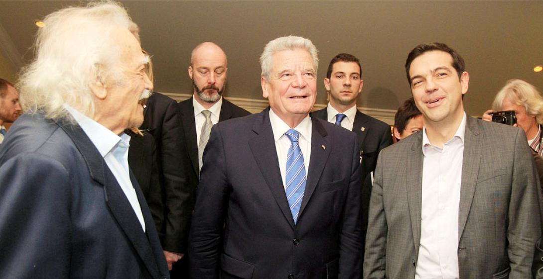 Τσίπρας - Γλέζος στρίμωξαν το Γερμανό Πρόεδρο για λιτότητα και αποζημιώσεις