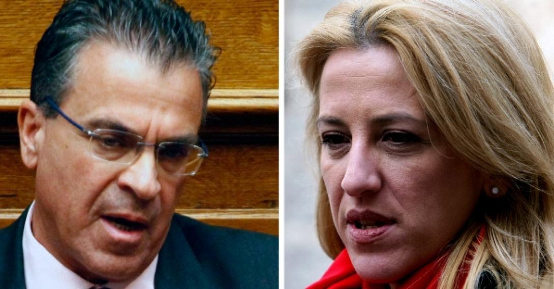 Στα δικαστήρια Ντινόπουλος - Δούρου