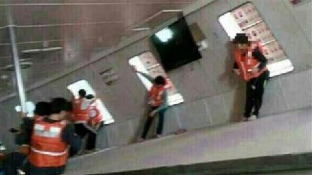 Φωτογραφίες - σοκ μαθητών μέσα από το πλοίο την ώρα που βούλιαζε